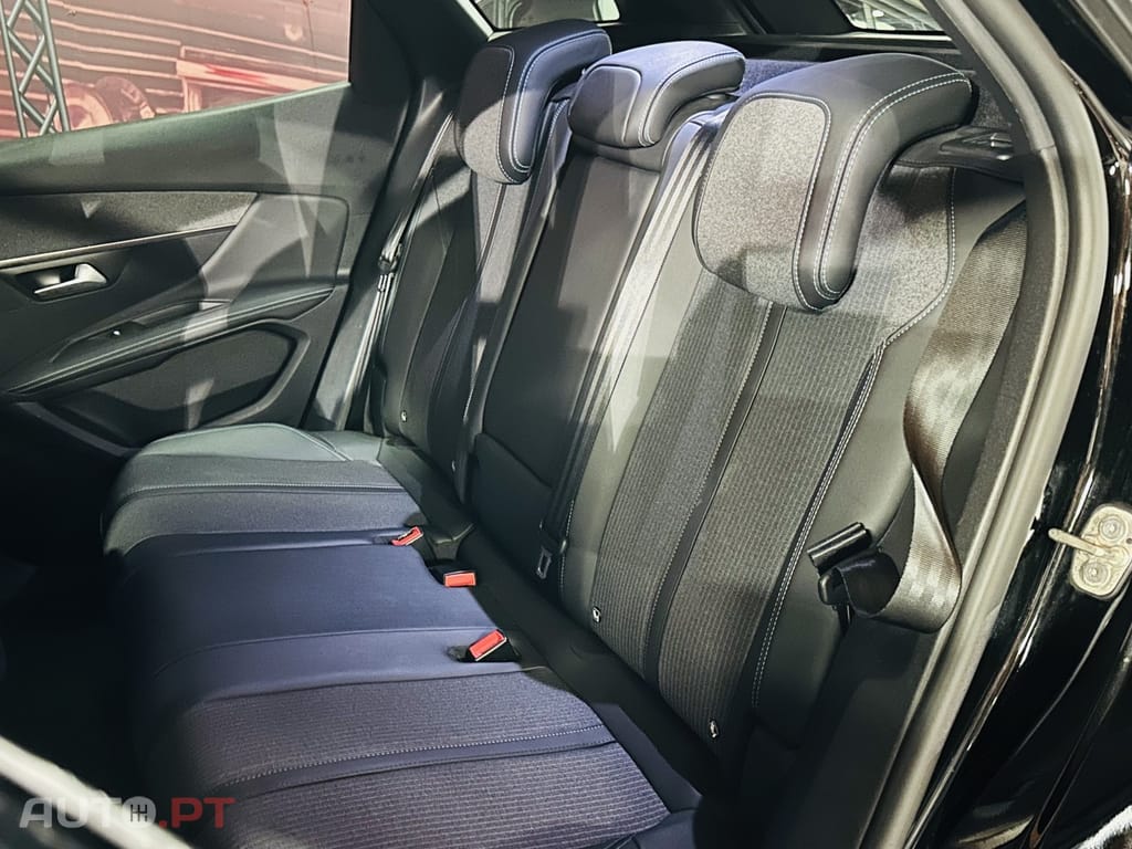 Peugeot 3008 1.2 PureTech Allure Pack EAT8