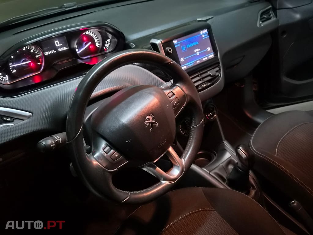 Peugeot 208 Pure tech style