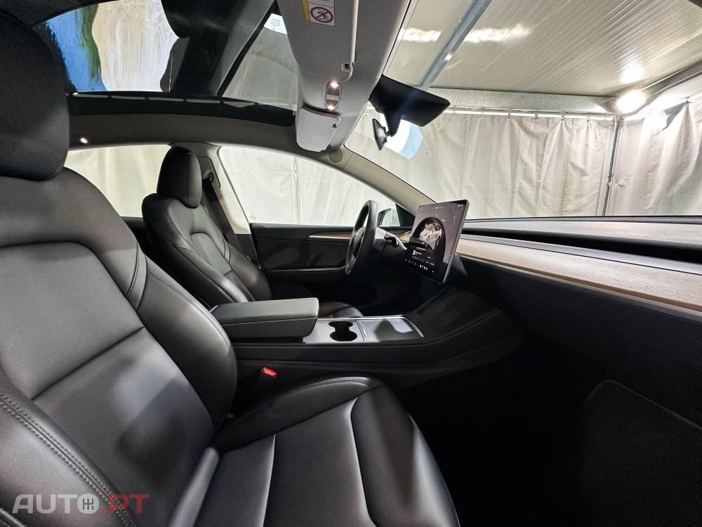 Tesla Model Y Long Range Dual Motor AWD