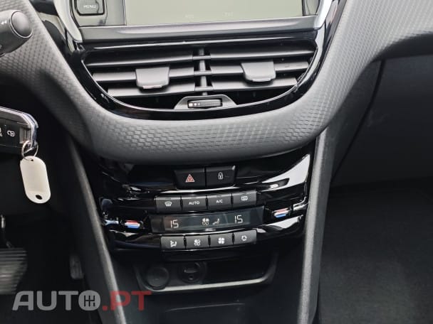 Peugeot 2008 1.6 BlueHDi Allure