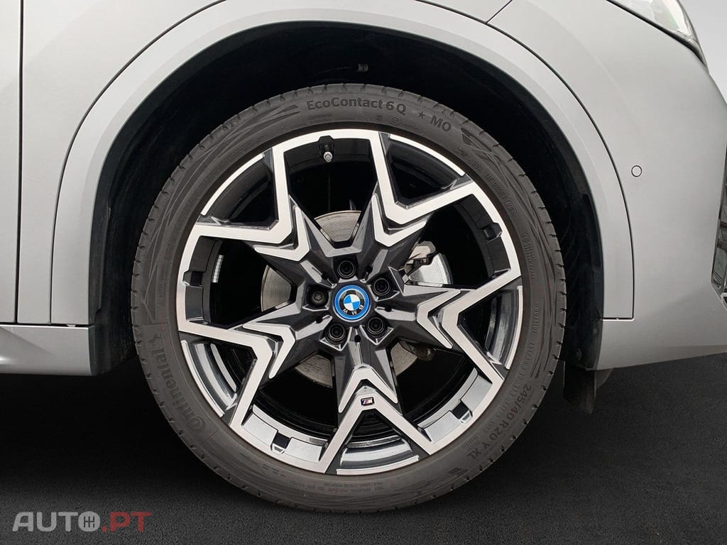 BMW iX2 eDrive20