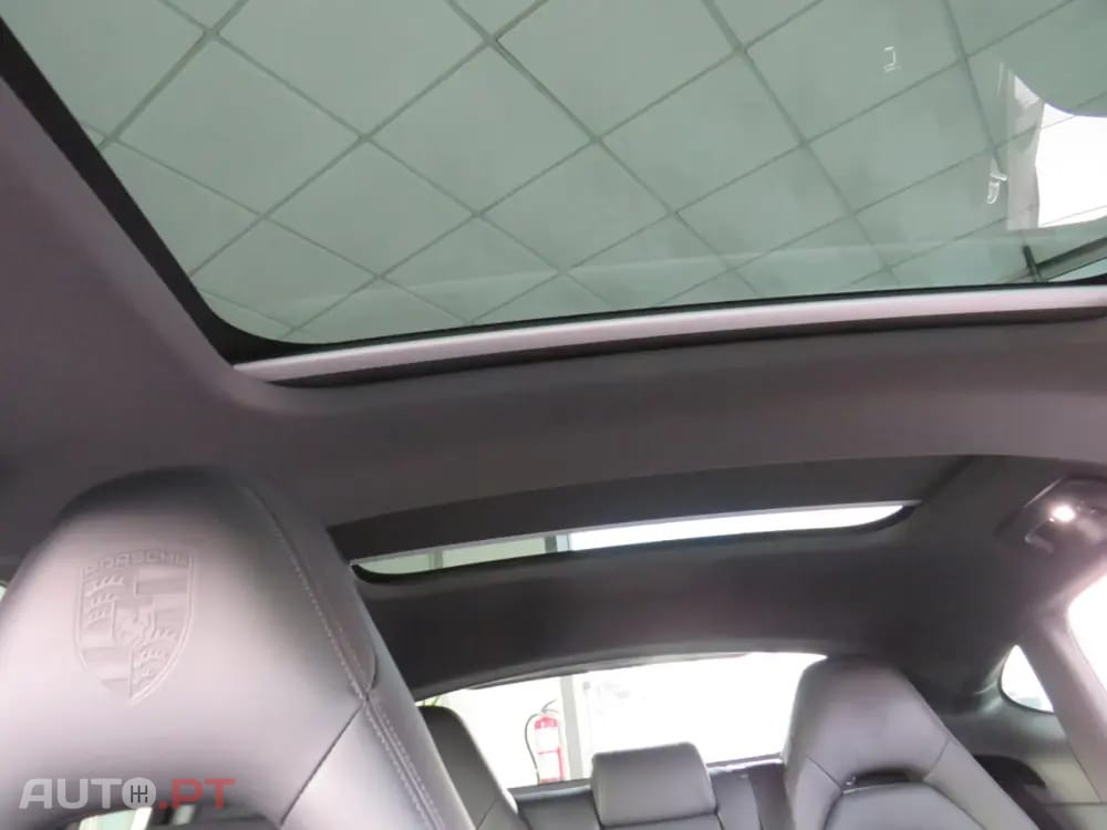 Porsche Panamera 4 E-Hybrid