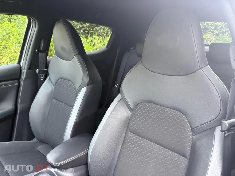 Nissan Juke 1.6 Hybrid N-Connecta