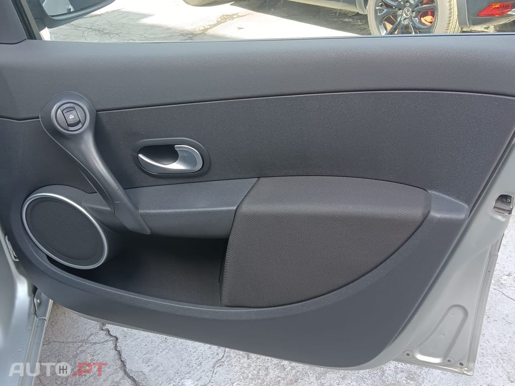Renault Clio 1.2 SE Storia Confort