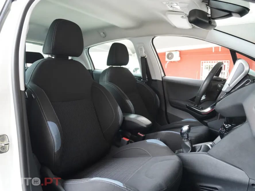 Peugeot 208 1.4 HDi Access