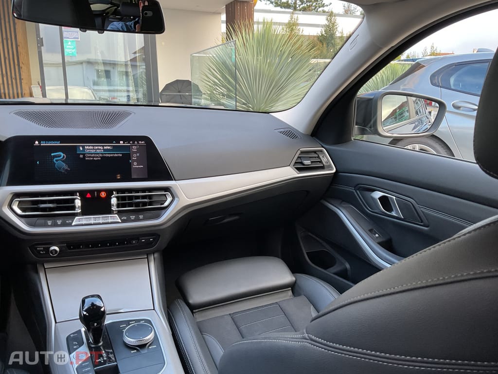 BMW 320 e Touring Line Sport Auto