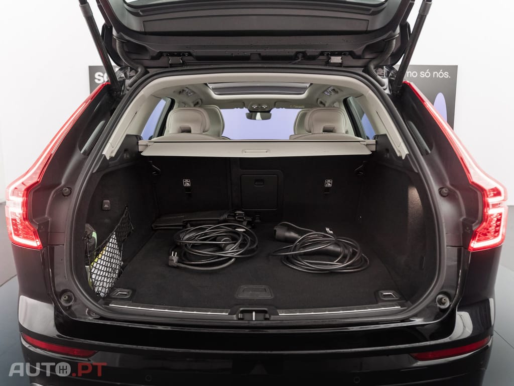 Volvo XC60 2.0 T6 PHEV Core AWD