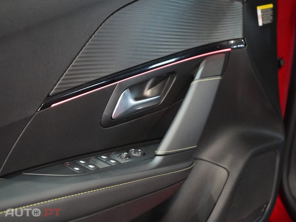 Peugeot E-208 50 kWh GT