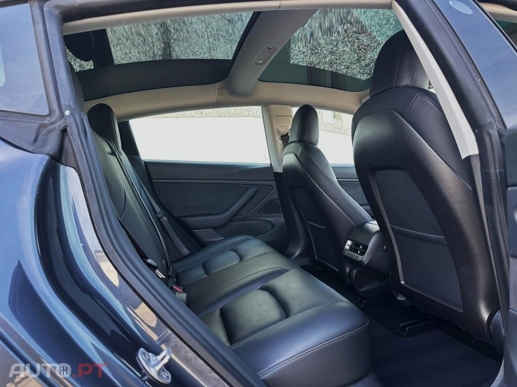 Tesla Model 3 Long-Range Dual Motor AWD