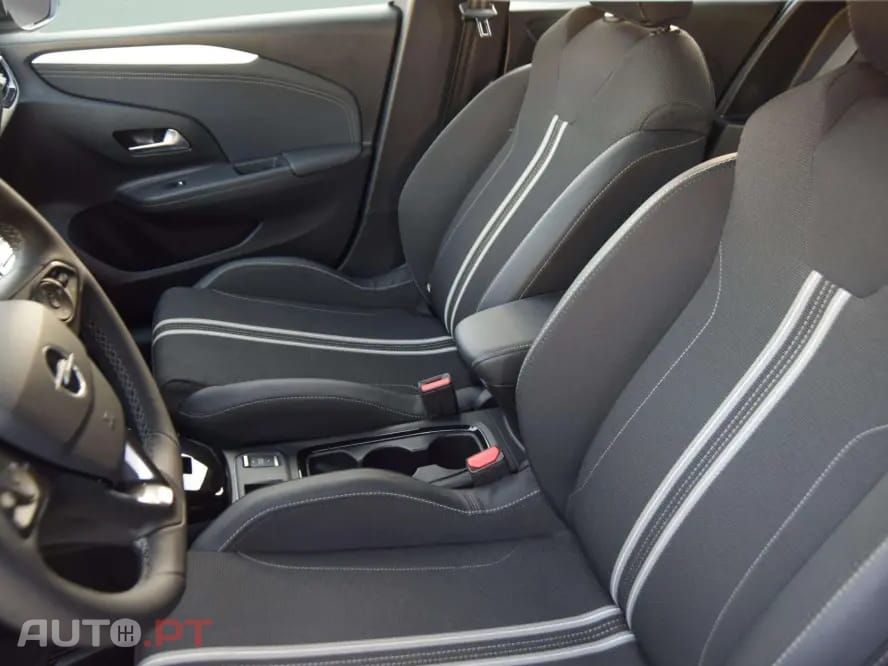 Opel Corsa 1.2 T Hybrid GS eDCT