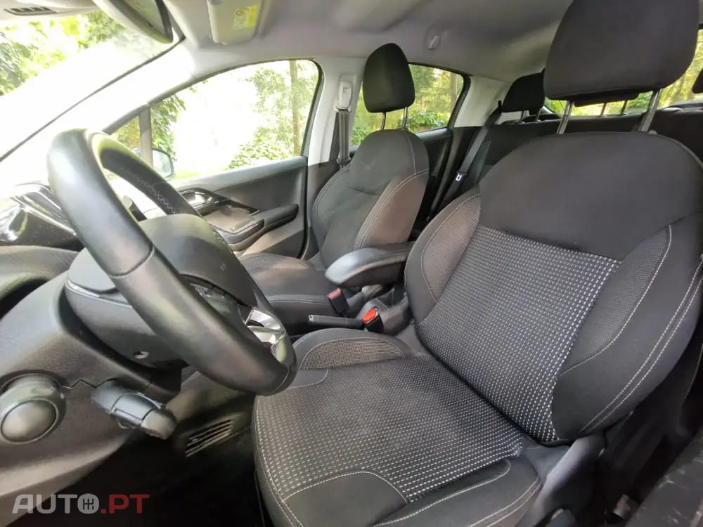 Peugeot 208 PureTech 82 Start & Stop Allure