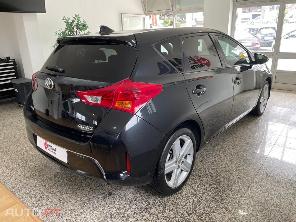 Toyota Auris 1.4 D-4D Exclusive+P.Sport