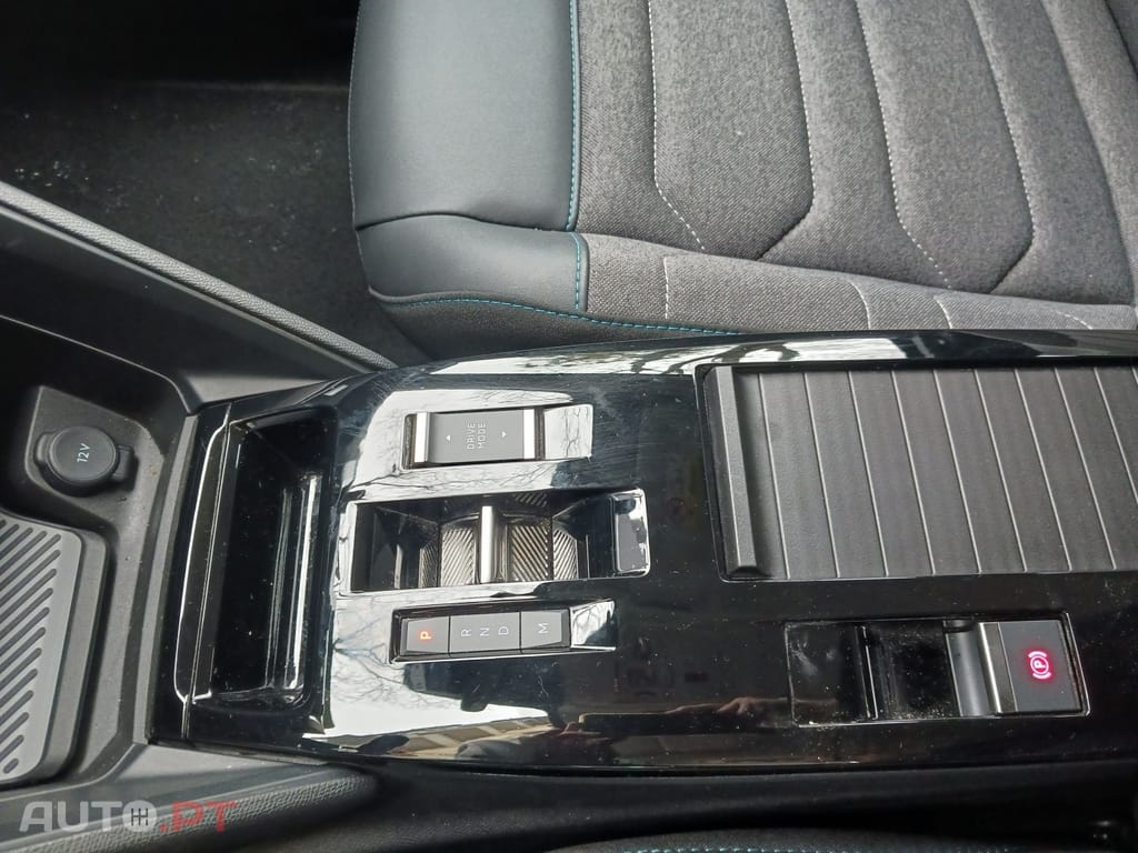 Citroen C4 X 1.2 PureTech Plus EAT8