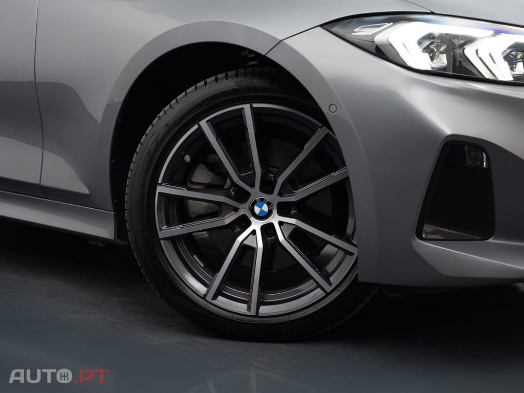 BMW 330 e Auto
