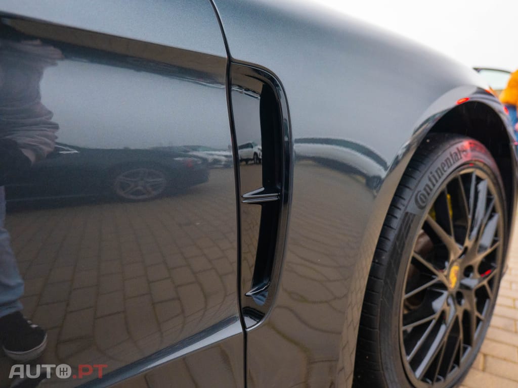 Porsche Panamera 4 E-Hybrid