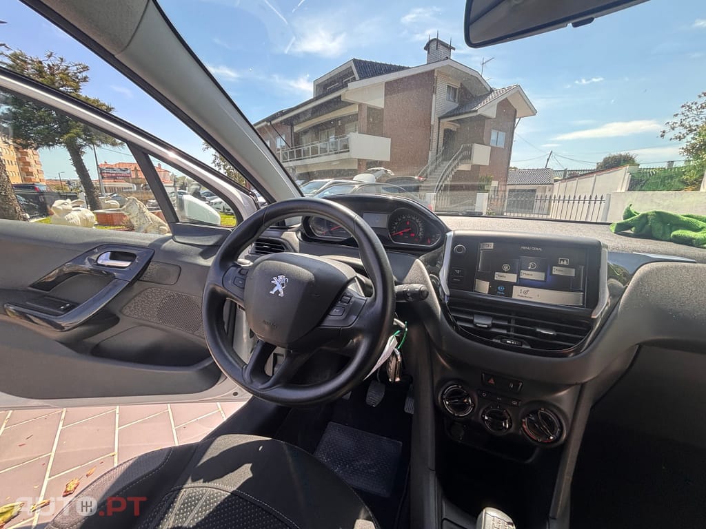 Peugeot 208 1.4 HDi Allure