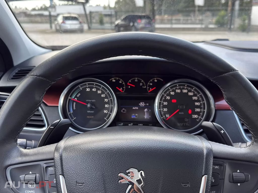 Peugeot 508 RXH 2.0 HDi Hybrid4 163cv 2-Tronic — fotografia 24