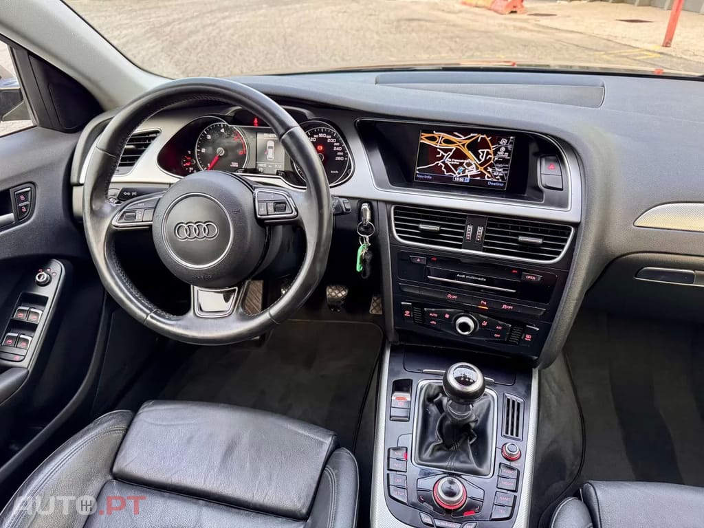 Audi A4 Avant 2.0 TDI S-line