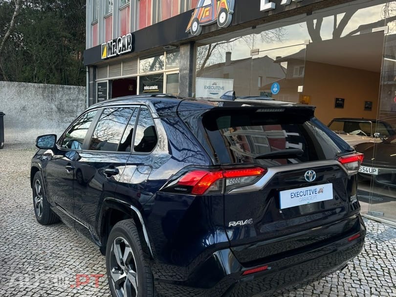 Toyota RAV4 2.5 HDF Square Collection AWD-i