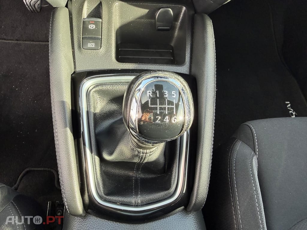 Nissan Qashqai 1.5 dCi N-Connecta 18