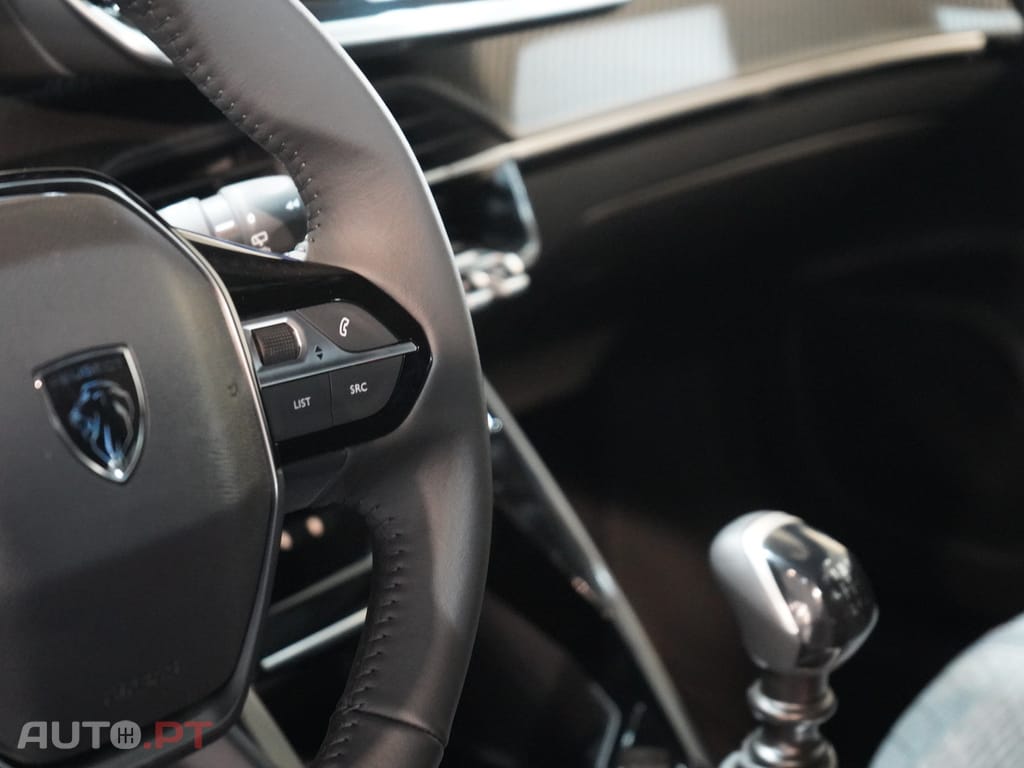 Peugeot 2008 1.2 PureTech Allure