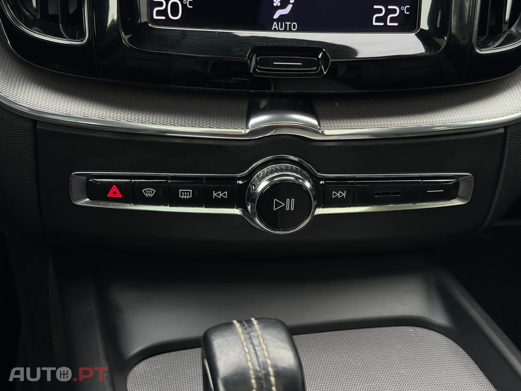 Volvo XC60 2.0 T6 PHEV R-Design AWD