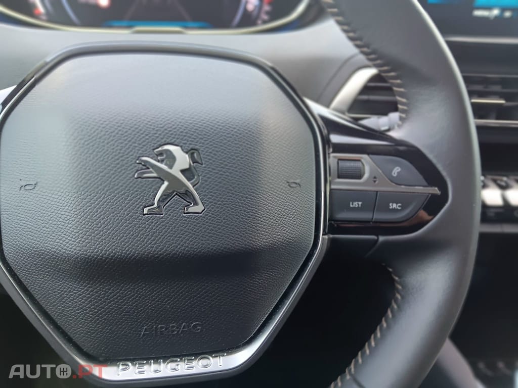 Peugeot 3008 1.2i Active BUSINESS