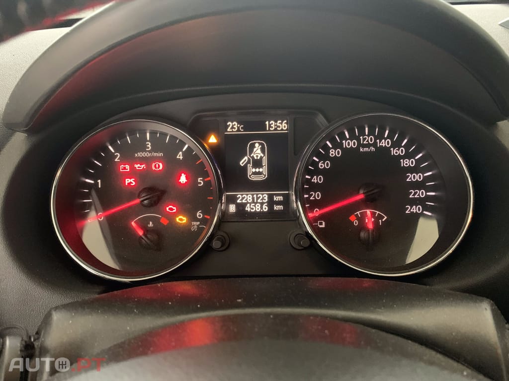 Nissan Qashqai TEKNA SPORT 1.5DCI 106 CV 4X2 (2010) 18”