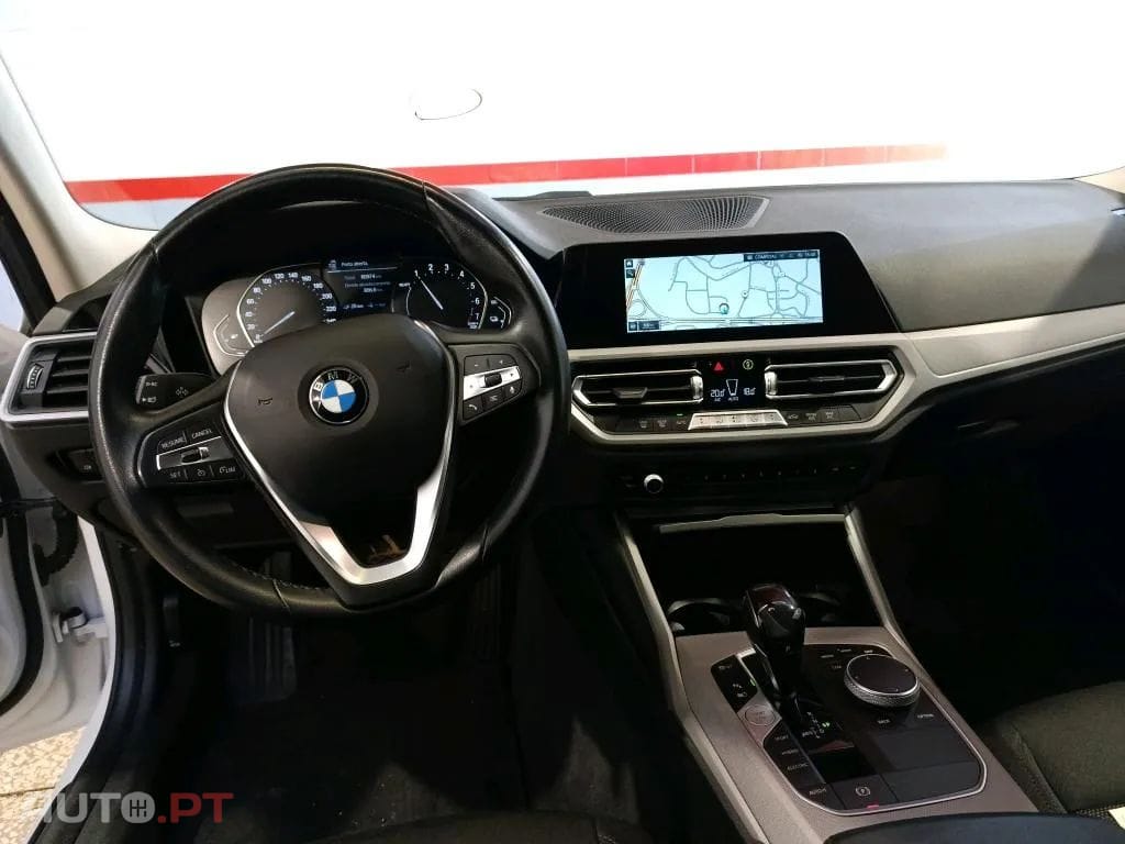 BMW 330 e Touring Corporate Edition Auto