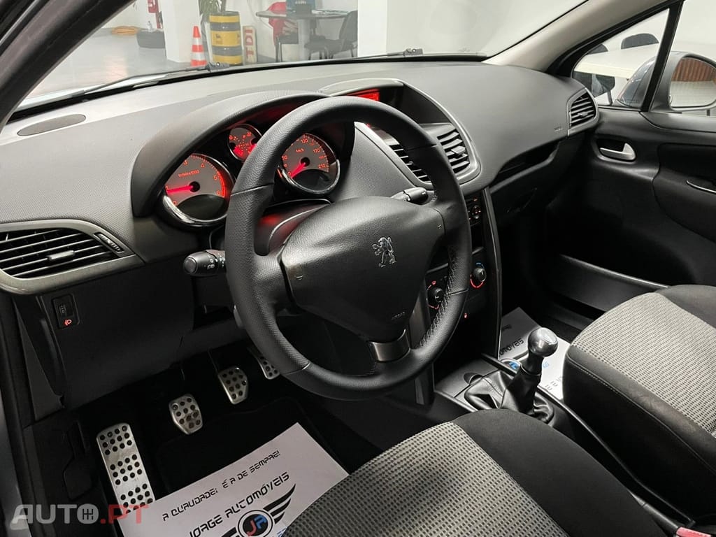 Peugeot 207 1.4 HDi SE Sportium
