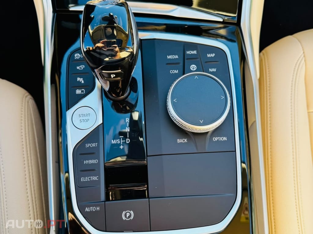 BMW 330 e Line Sport Auto