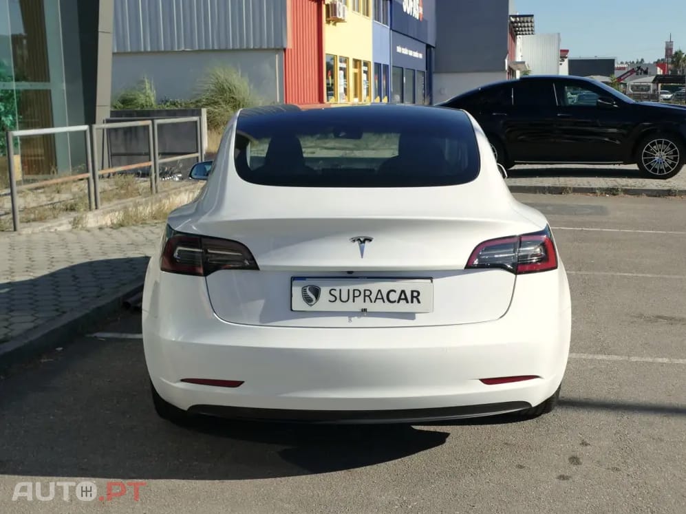 Tesla Model 3 Standard Range Plus RWD