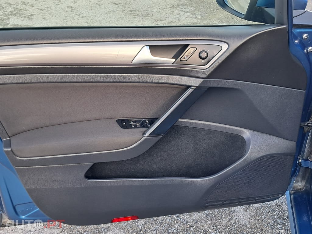 Volkswagen Golf 1.6 tdi confortline 110cv