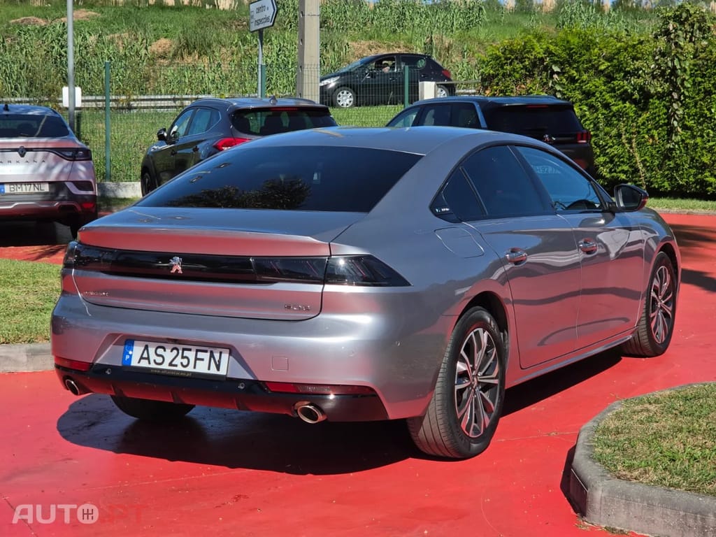 Peugeot 508 1.6 Hybrid Allure Pack e-EAT8