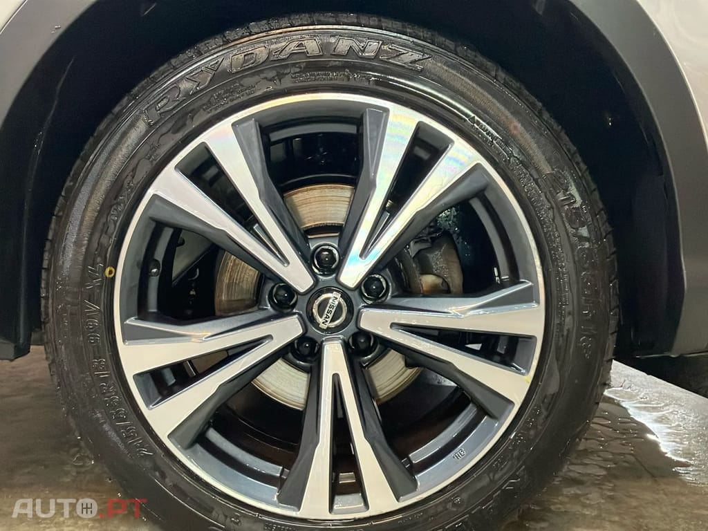 Nissan Qashqai 1.3 DIG-T N-Connecta J18