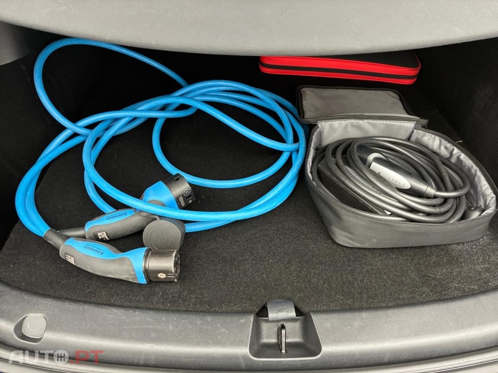 Tesla Model Y Long Range Dual Motor AWD
