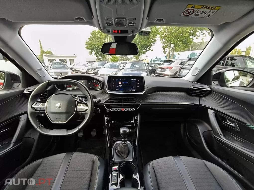 Peugeot 2008 1.2 PureTech Allure