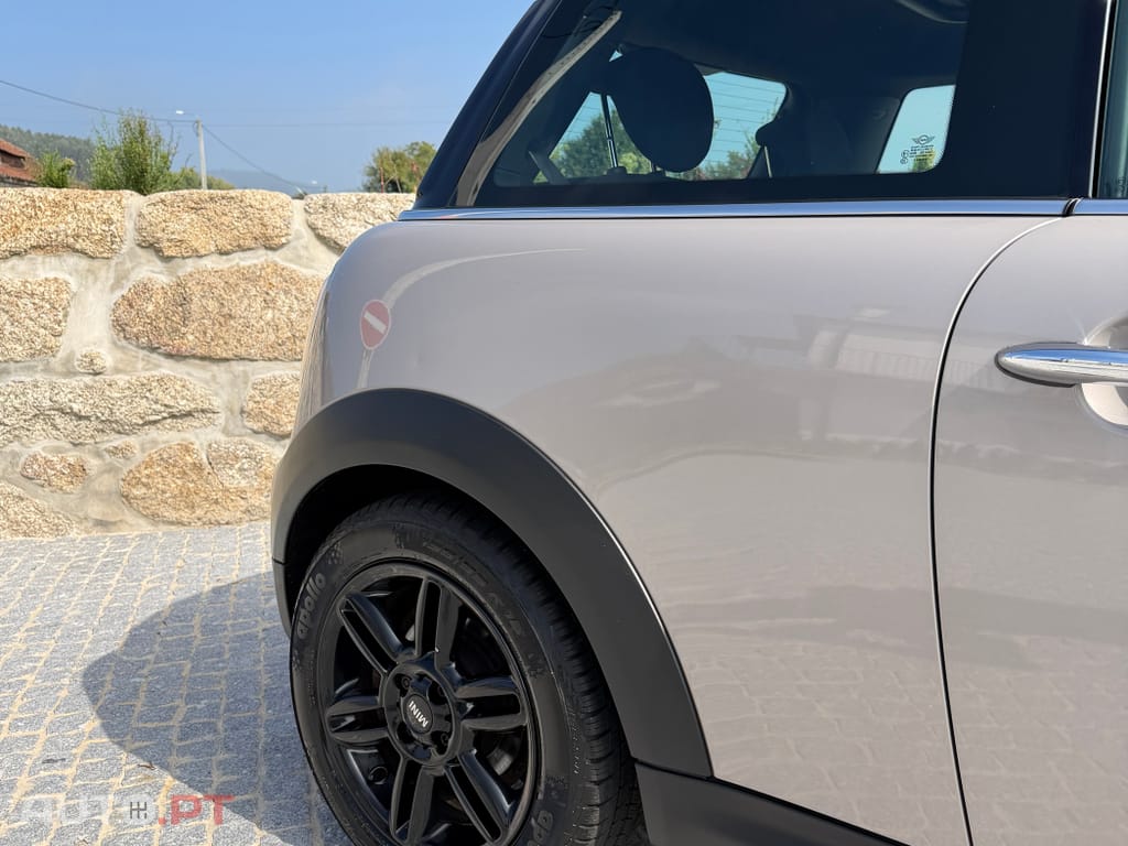 MINI Cooper One Baker Street