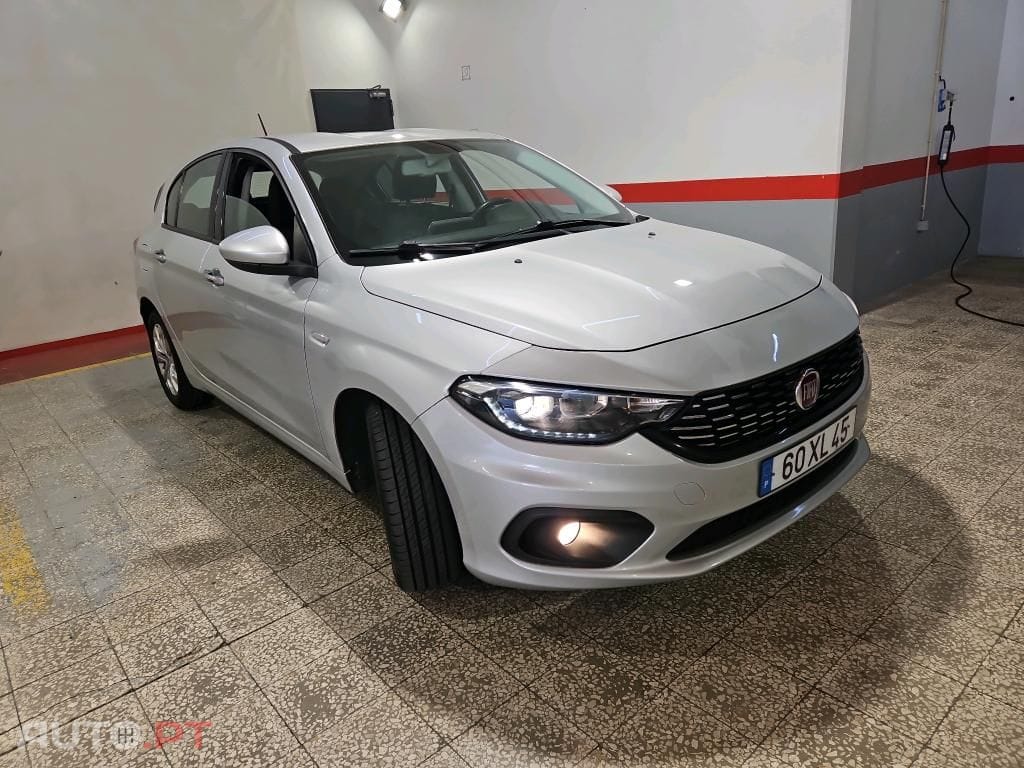Fiat Tipo 1.3 M-Jet Lounge