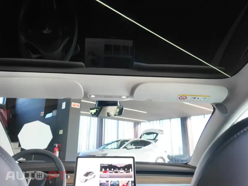 Tesla Model 3 Standard Range Plus RWD