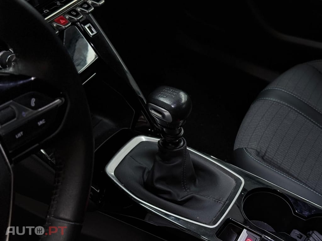 Peugeot 2008 1.2 PureTech Allure