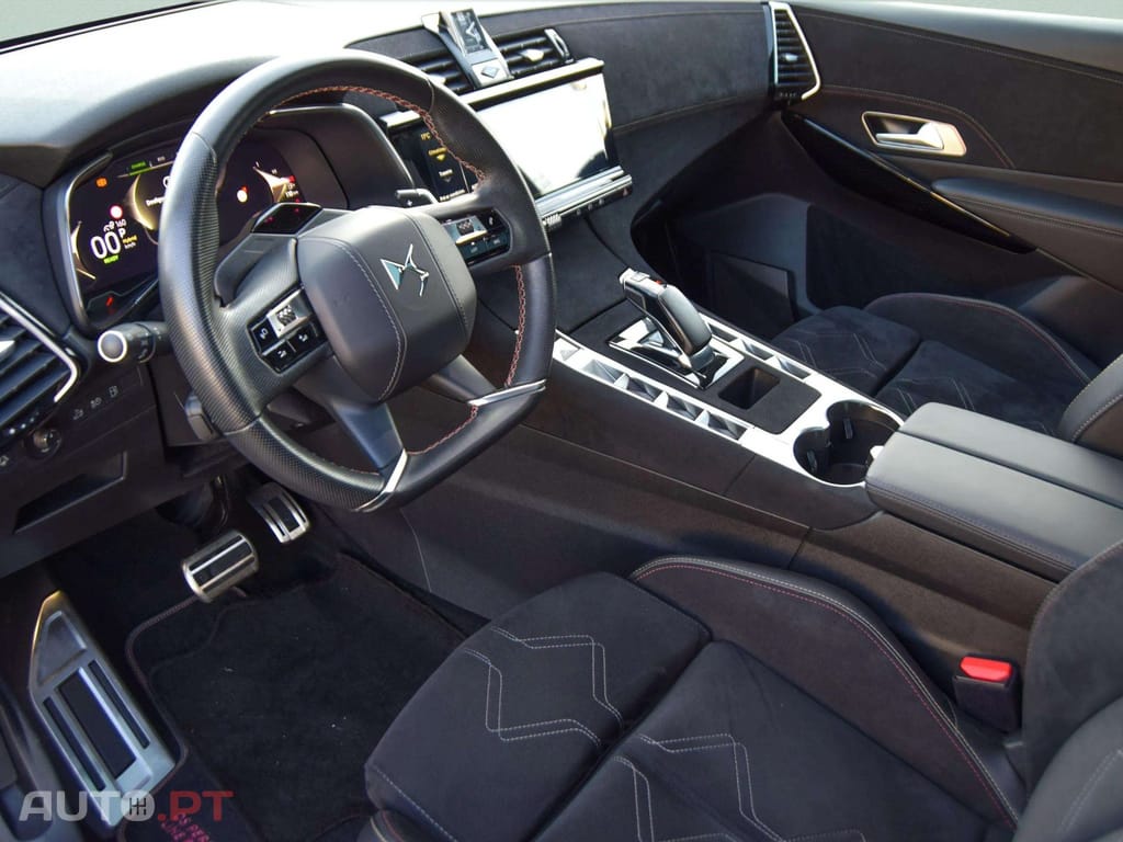 DS DS7 E-Tense Performance Line+