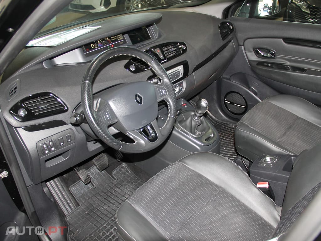 Renault Scénic 1.6 dCi B.Edition — fotografia 6