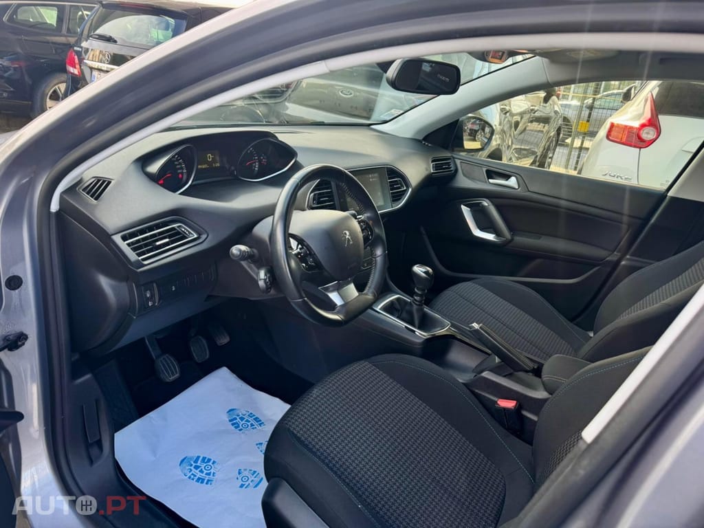 Peugeot 308 1.5 BlueHDi Style