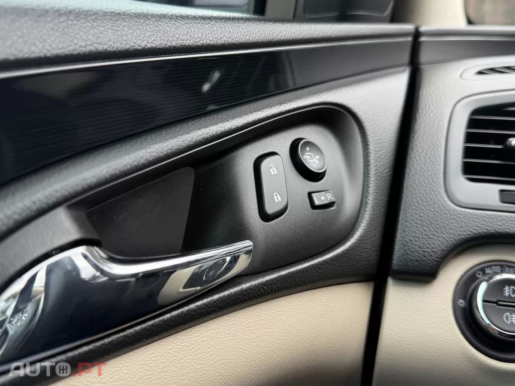 Opel Insignia 2.0 CDTI executive S/S