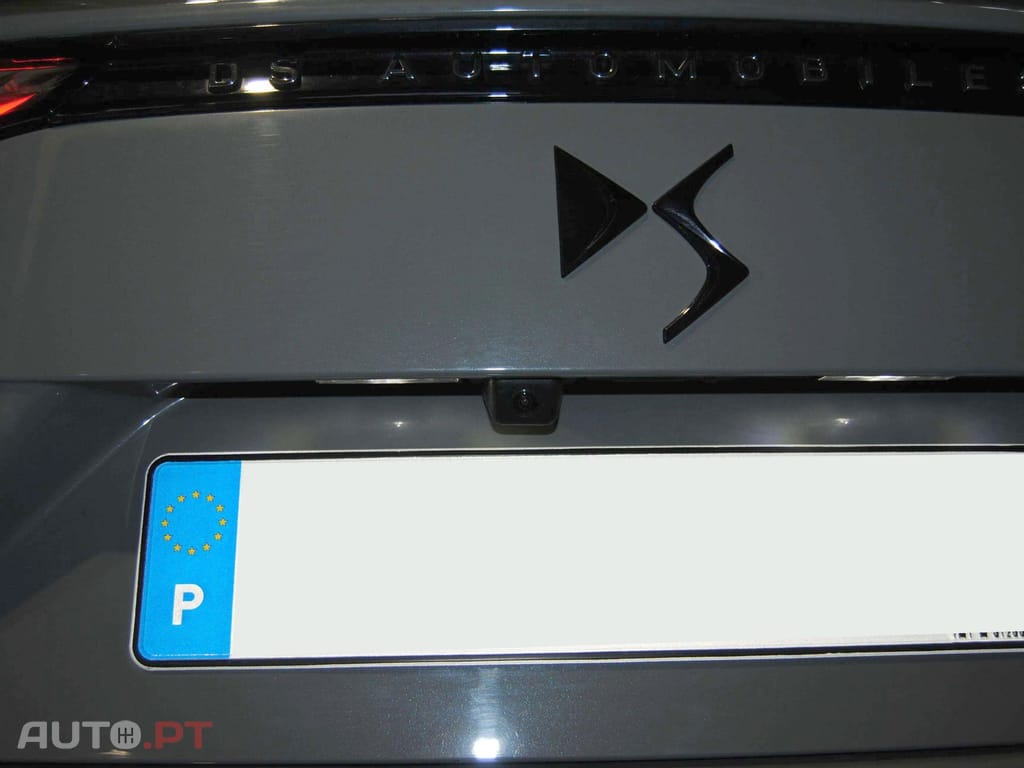 DS DS7 E-Tense Performance Line