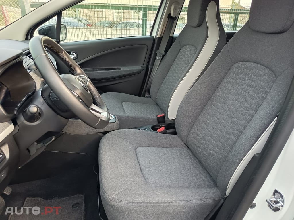 Renault Zoe (c/ Bateria) E-Tech EV50 Equilibre — fotografia 13