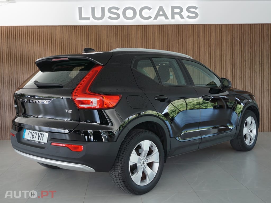 Volvo XC40 T2 Momentum Pro