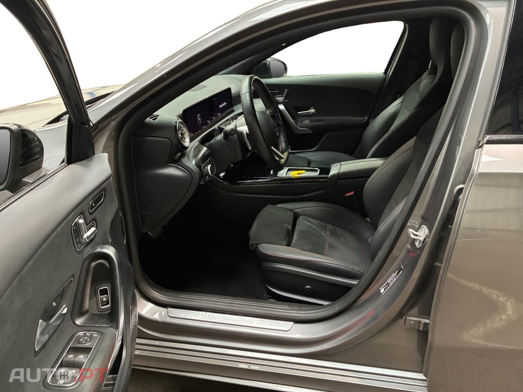 Mercedes-Benz A 250 e AMG Line