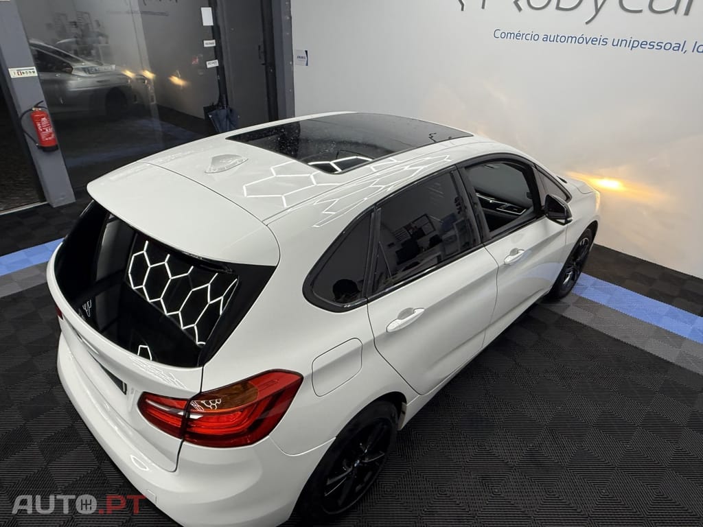 BMW 216 d Line Sport